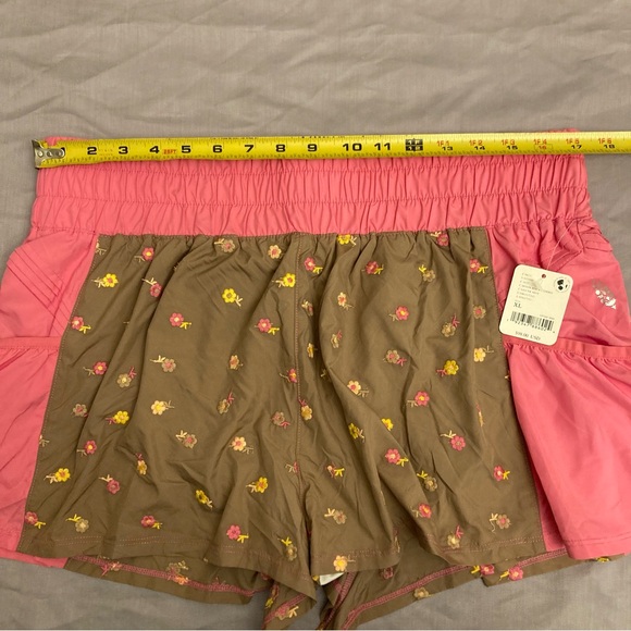 Free People Get Your Flirt On Embroidered Shorts Brown Pink Floral XL NWT - Picture 6 of 11